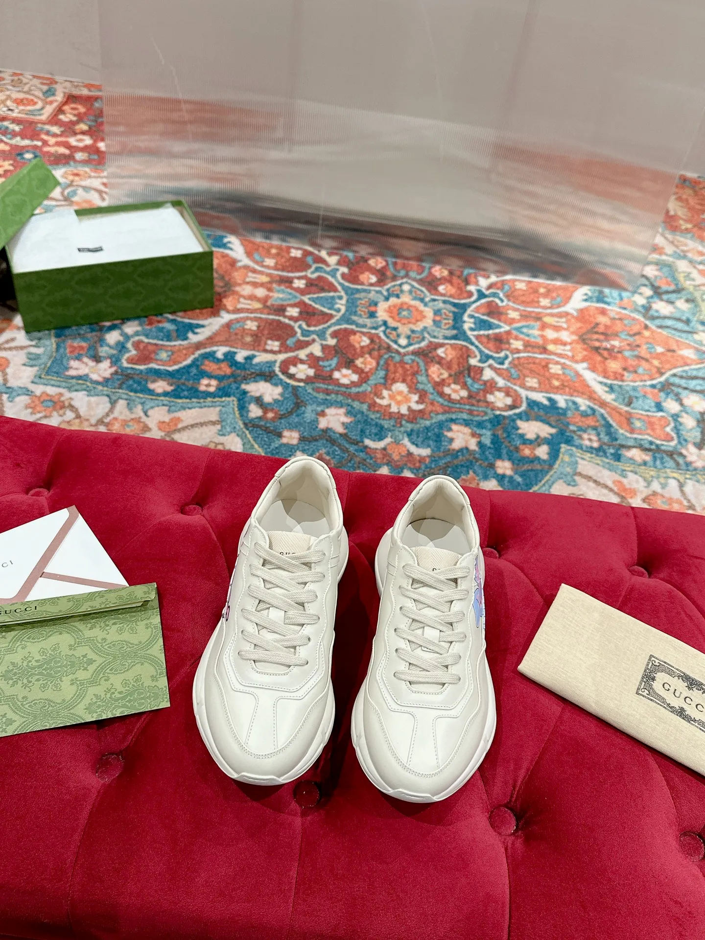 👟👟Ex-factory price 700👟👟 Men's size +10 🇮🇹Italy🇮🇹Gucci GUCCI🇮🇹Dad shoes (purchase level) (original replica) 👑 The original version purchased by Taikoo Hui has been continuously improved and upgraded in details, from the packaging of the shoes - anti-counterfeiting markings - shoe box accessories - fabric optimization - outsole technology - stitching and routing - oil edge technology. We do our best ◼️ Outsole: original plate molding ◼️ Upper: original grade A imported cowhide 🐮 ◼️ lining: original grade A mixed sheepskin 🐑 ◼️ Feet: original grade A mixed sheepskin 🐑 ◼️ Medium and low belt LOGO + original injection molding foot technology + original lasting technology ◼️ Original full set of customized packaging (anti-counterfeiting chip + a cloth bag + GUCCI card envelope + electronic invoice with credit card slip + shoelaces) ◼️ All details of the higher version are consistent with the original version (note the comparison) ◼️ Code number: 35-40 for women and 39-44 for men